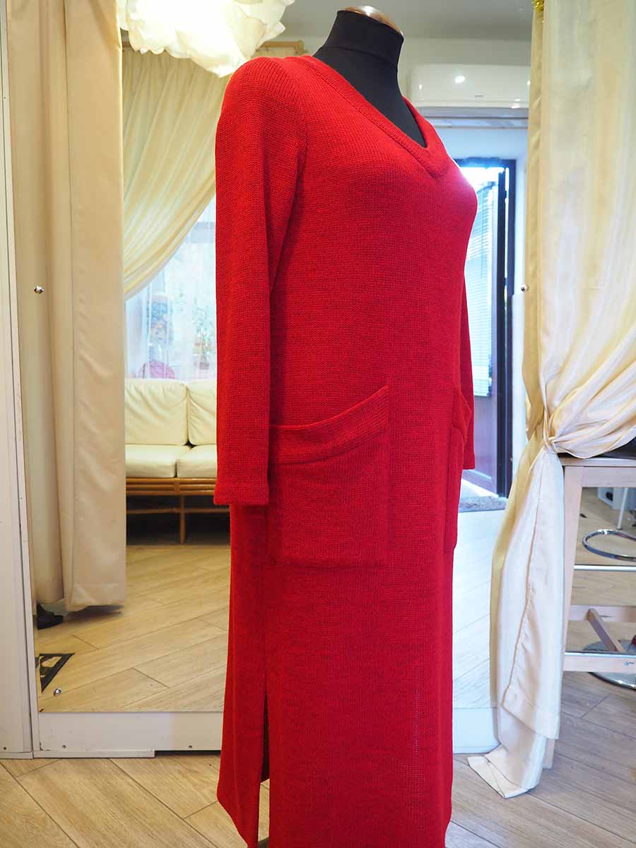 Шерстяное красное платье